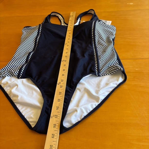Uhnice 4XL NWT black and white striped athletic one piece bathing suit swim - Picture 8 of 10